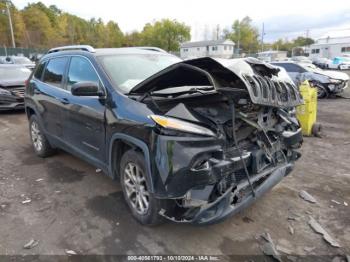  Salvage Jeep Cherokee