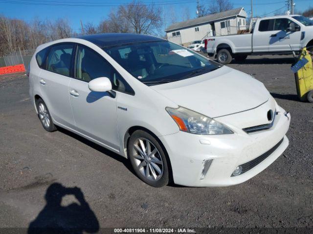  Salvage Toyota Prius v