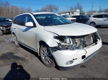  Salvage Nissan Pathfinder