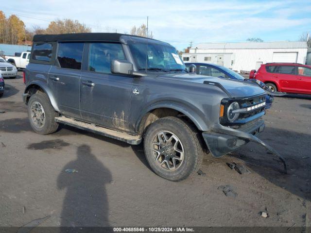  Salvage Ford Bronco