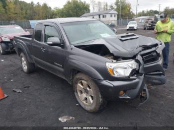  Salvage Toyota Tacoma