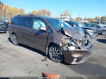  Salvage Toyota Sienna