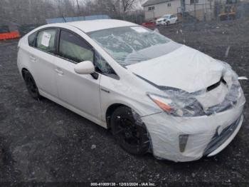  Salvage Toyota Prius