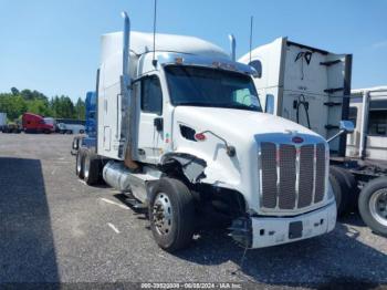  Salvage Peterbilt 579