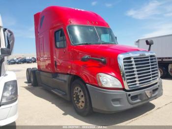  Salvage Freightliner Cascadia 125