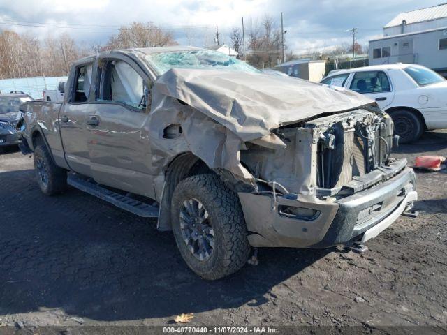  Salvage Nissan Titan