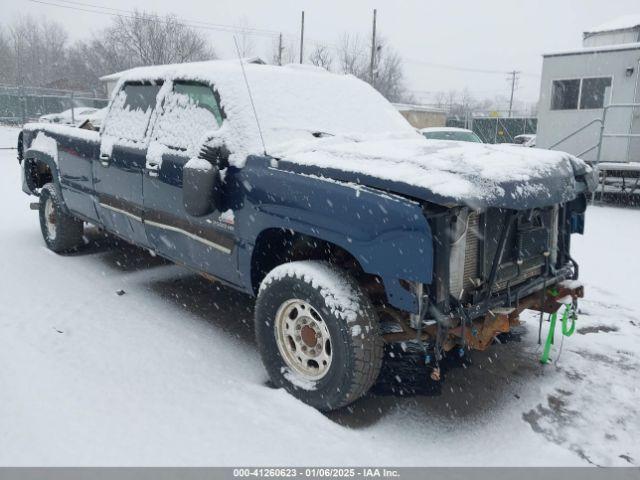  Salvage Chevrolet Silverado 2500