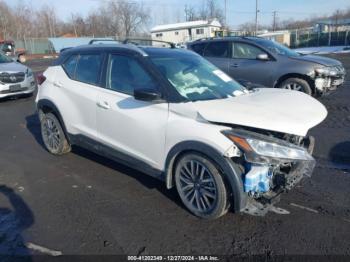  Salvage Nissan Kicks