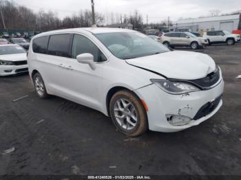  Salvage Chrysler Pacifica