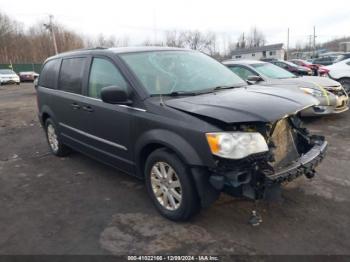  Salvage Chrysler Town & Country