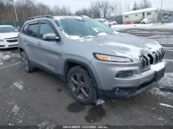  Salvage Jeep Cherokee