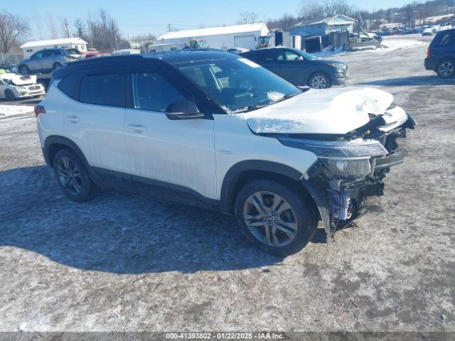  Salvage Kia Seltos