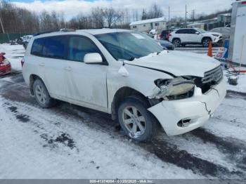  Salvage Toyota Highlander