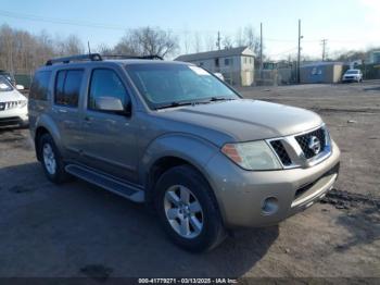  Salvage Nissan Pathfinder