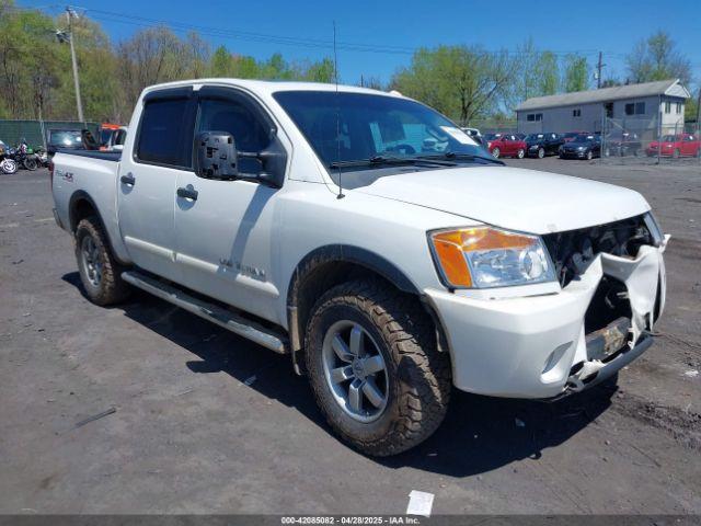  Salvage Nissan Titan