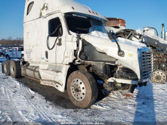  Salvage Freightliner Cascadia 125