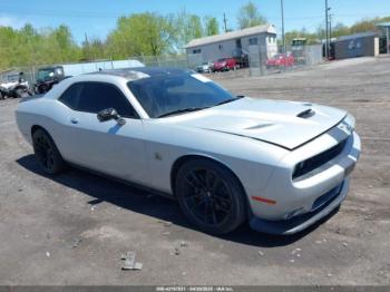 Salvage Dodge Challenger