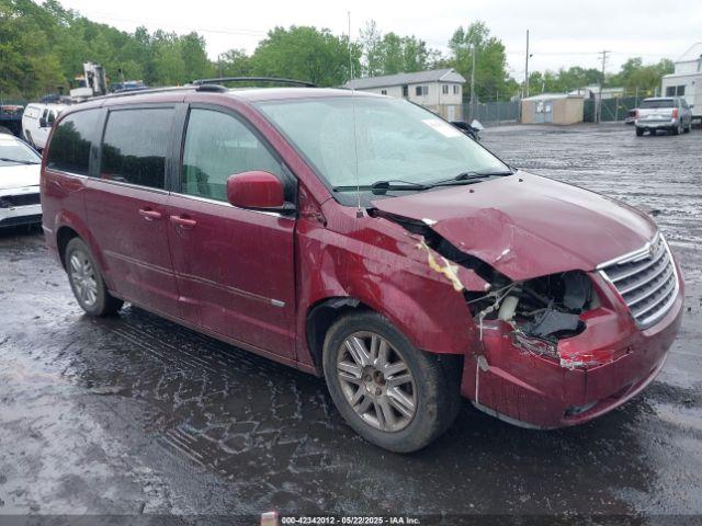  Salvage Chrysler Town & Country