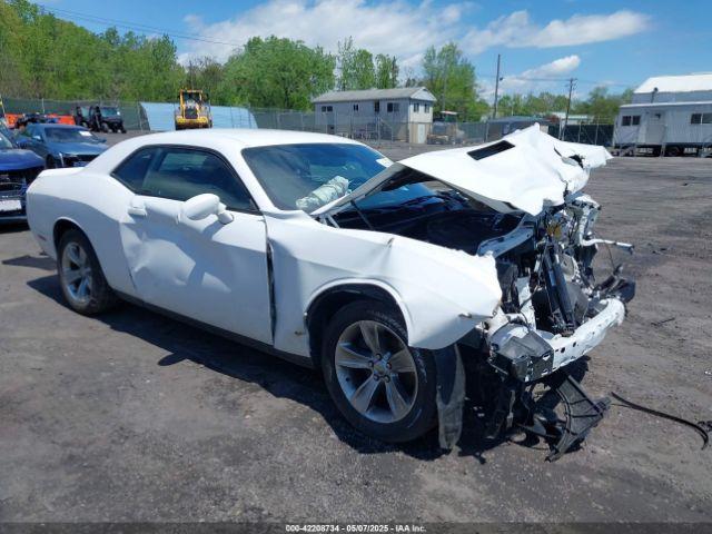  Salvage Dodge Challenger