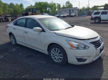  Salvage Nissan Altima
