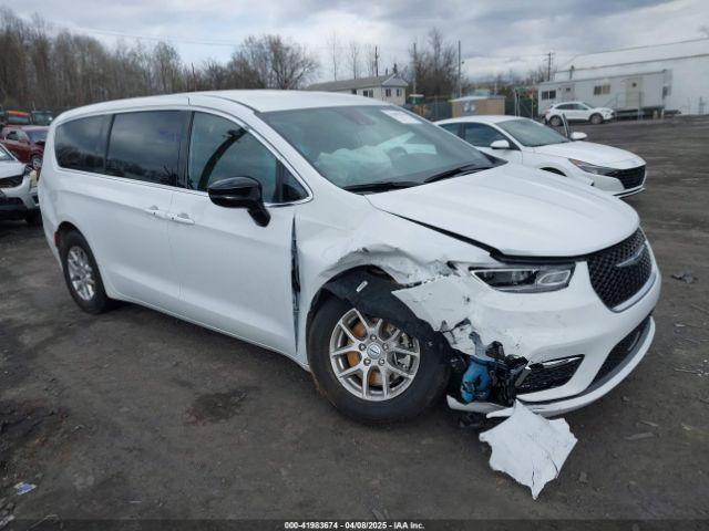  Salvage Chrysler Pacifica