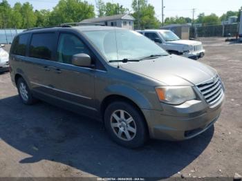  Salvage Chrysler Town & Country