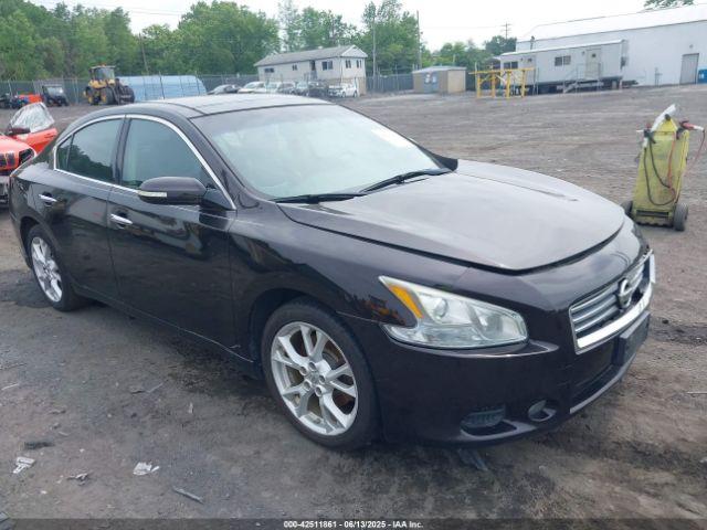  Salvage Nissan Maxima