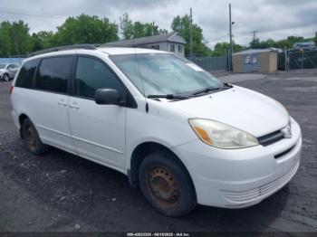  Salvage Toyota Sienna