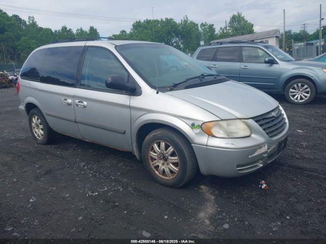  Salvage Chrysler Town & Country