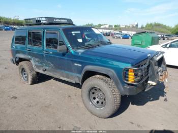  Salvage Jeep Cherokee