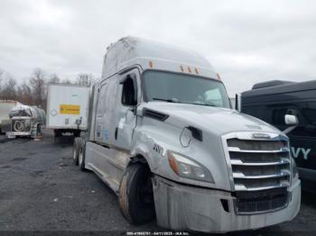  Salvage Freightliner New Cascadia 126