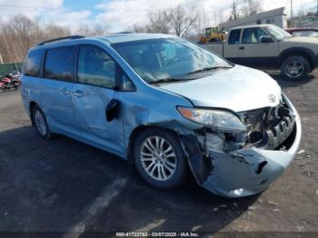  Salvage Toyota Sienna