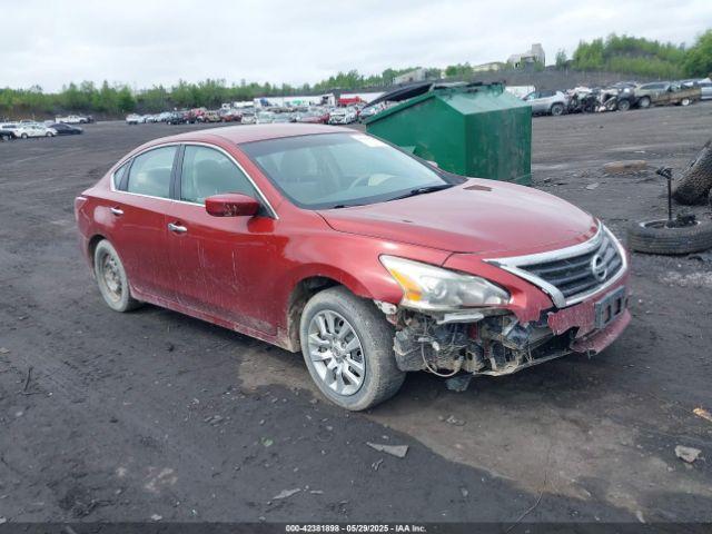  Salvage Nissan Altima