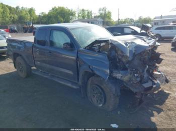  Salvage Toyota Tacoma