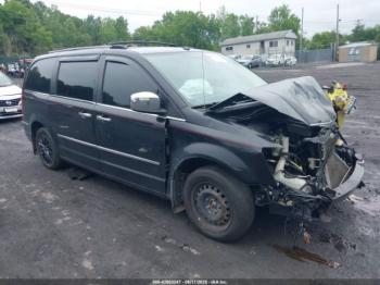 Salvage Chrysler Town & Country