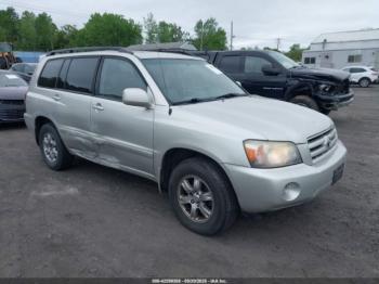  Salvage Toyota Highlander