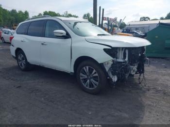  Salvage Nissan Pathfinder