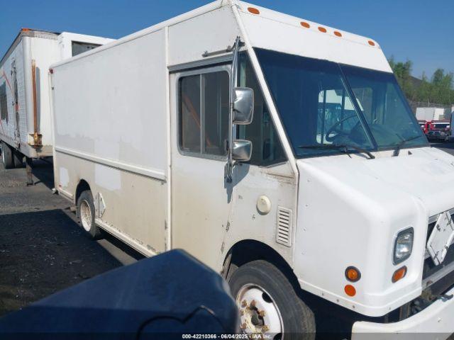 Salvage Freightliner Chassis