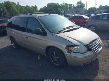  Salvage Chrysler Town & Country