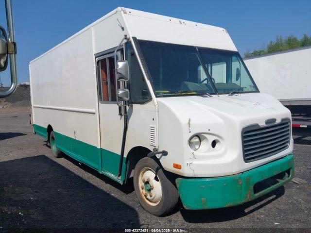 Salvage Freightliner Chassis