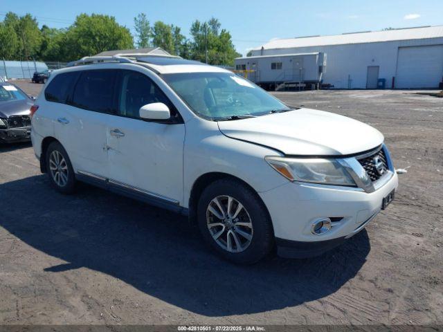 Salvage Nissan Pathfinder