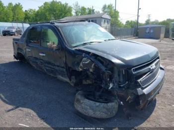  Salvage Chevrolet Avalanche 1500