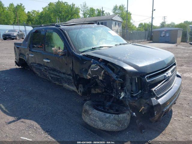  Salvage Chevrolet Avalanche 1500