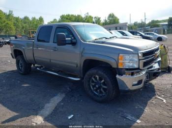  Salvage Chevrolet Silverado 2500