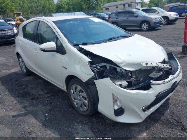  Salvage Toyota Prius c
