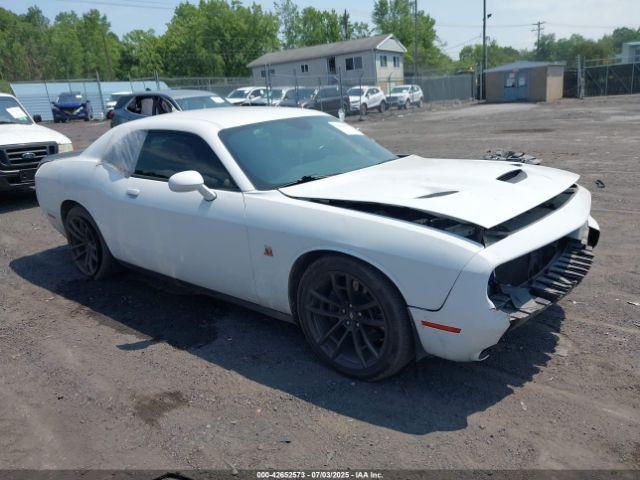  Salvage Dodge Challenger