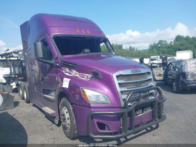  Salvage Freightliner New Cascadia 126