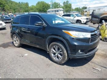  Salvage Toyota Highlander