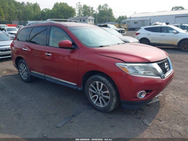  Salvage Nissan Pathfinder