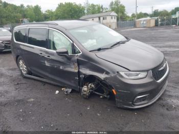  Salvage Chrysler Pacifica